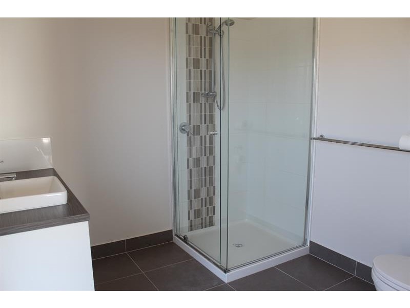 23 Hanrahan St, Hamilton Valley NSW 2641