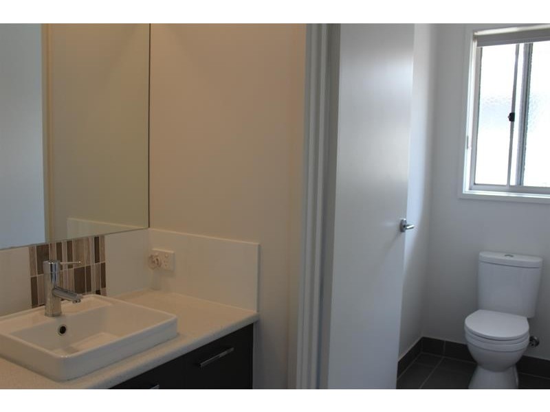 23 Hanrahan St, Hamilton Valley NSW 2641