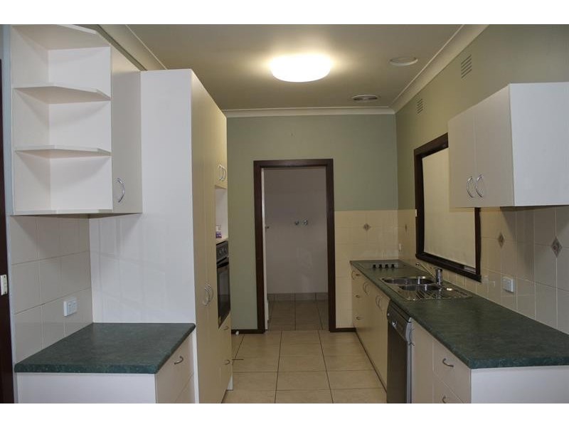 491 Kemp St, Lavington NSW 2641