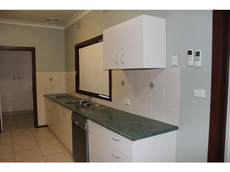 491 Kemp St, Lavington NSW 2641