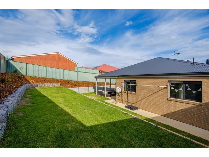 30 Chad Tce, Glenroy NSW 2640