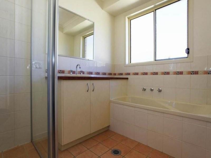 61 Jacaranda Street, West Albury NSW 2640