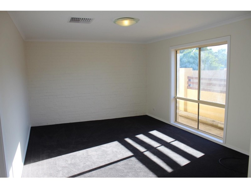 677 Centaur Road, Hamilton Valley NSW 2641