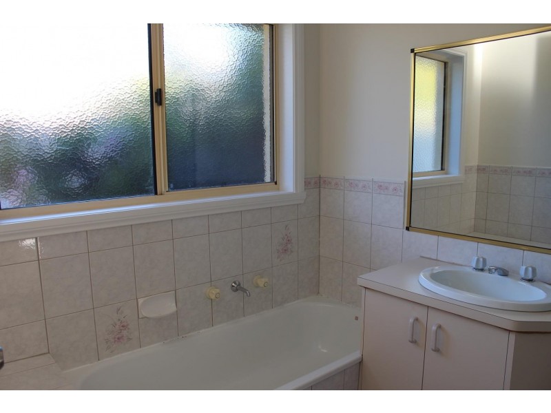 677 Centaur Road, Hamilton Valley NSW 2641