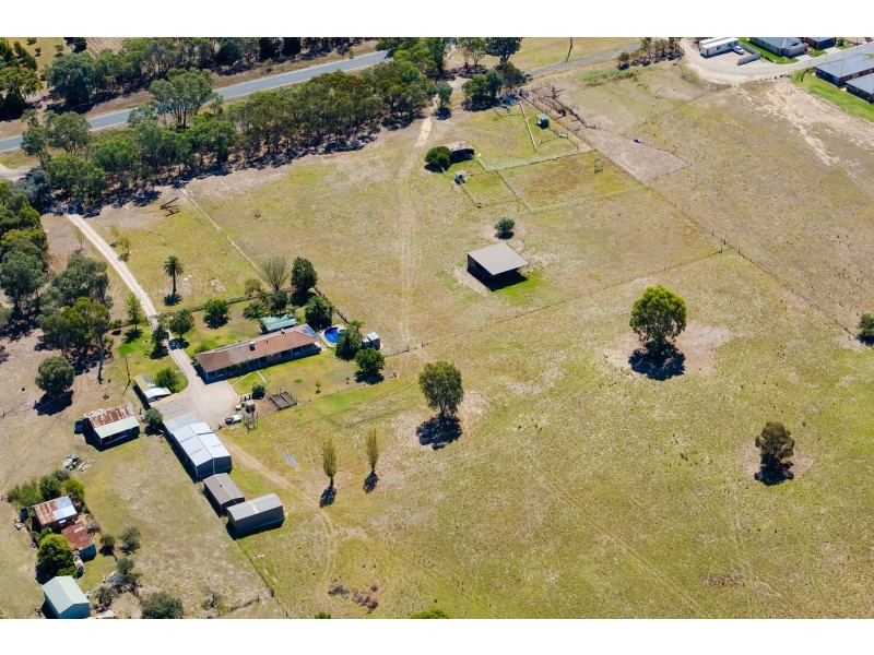64 Table Top Road, Thurgoona NSW 2640