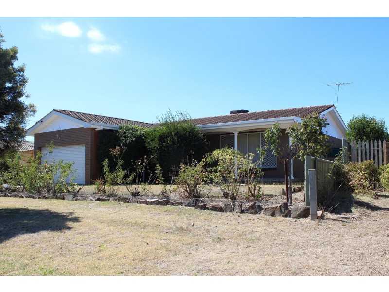 1026 Ruth Street, North Albury NSW 2640