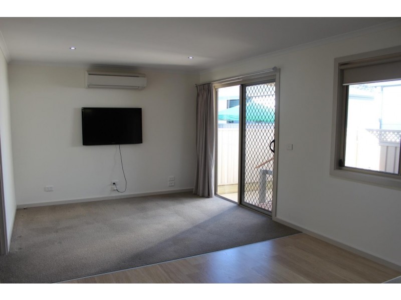 56/639 Kemp Street, Lavington NSW 2641