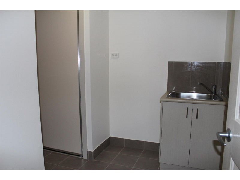 56/639 Kemp Street, Lavington NSW 2641