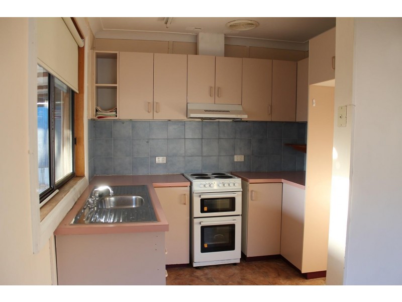 317 Wahroonga Road, Lavington NSW 2641