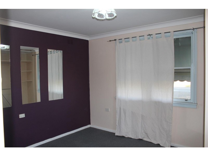 317 Wahroonga Road, Lavington NSW 2641