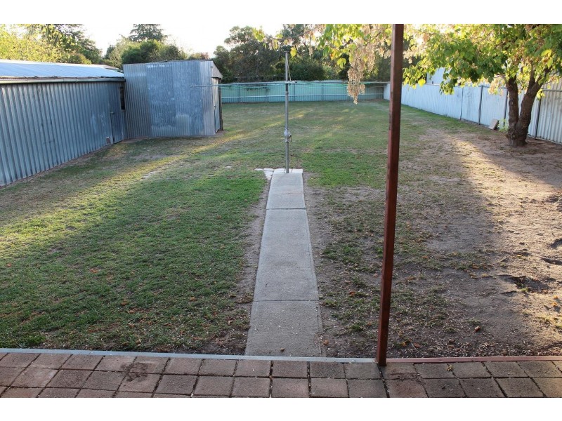 317 Wahroonga Road, Lavington NSW 2641