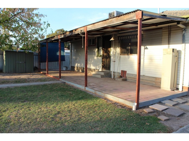 317 Wahroonga Road, Lavington NSW 2641
