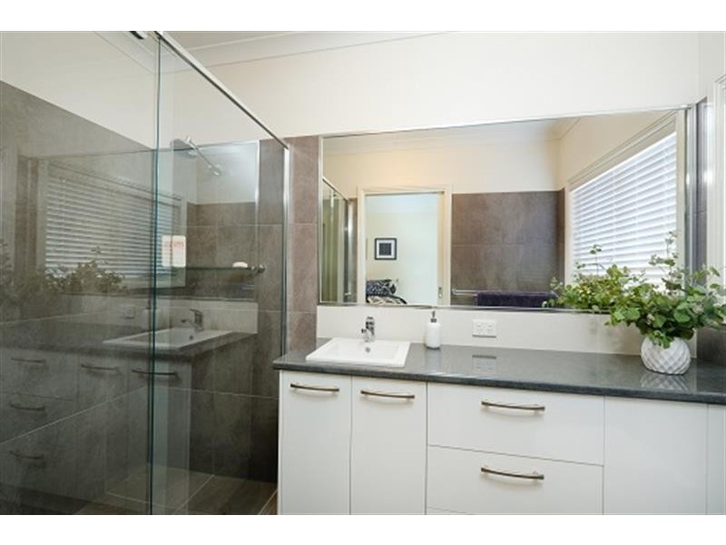 617 Elm Street, Albury NSW 2640