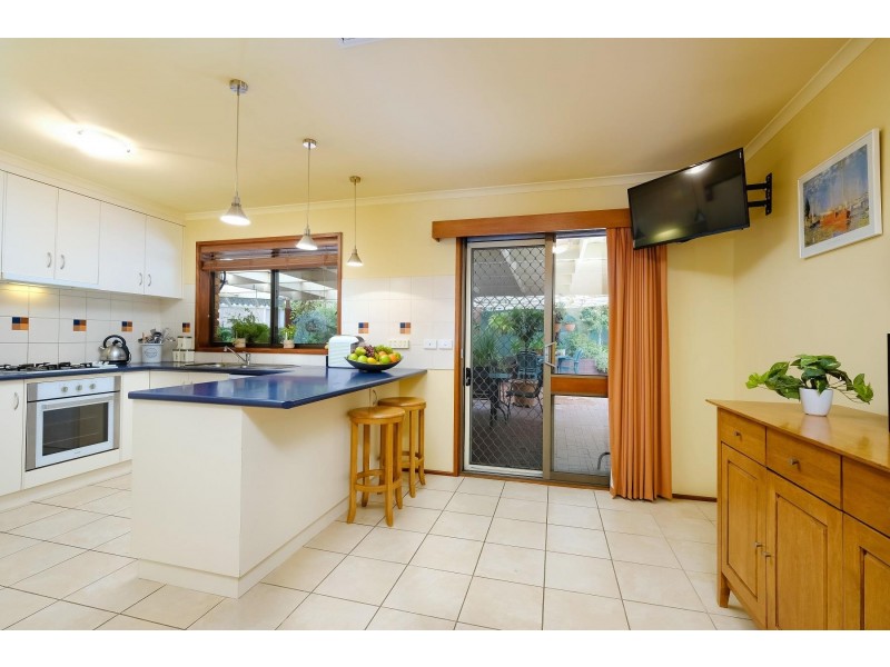 359 Woodstock Court, East Albury NSW 2640