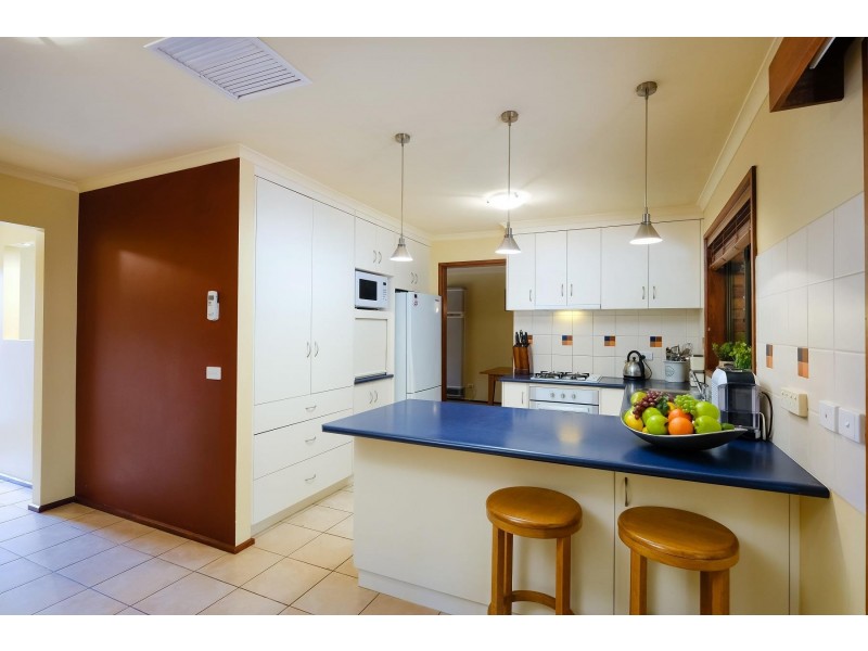 359 Woodstock Court, East Albury NSW 2640