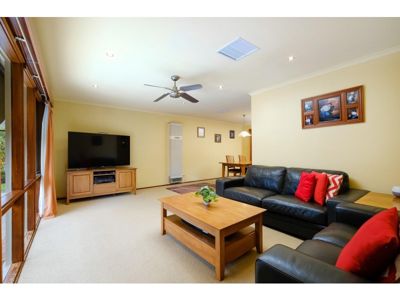 359 Woodstock Court, East Albury NSW 2640