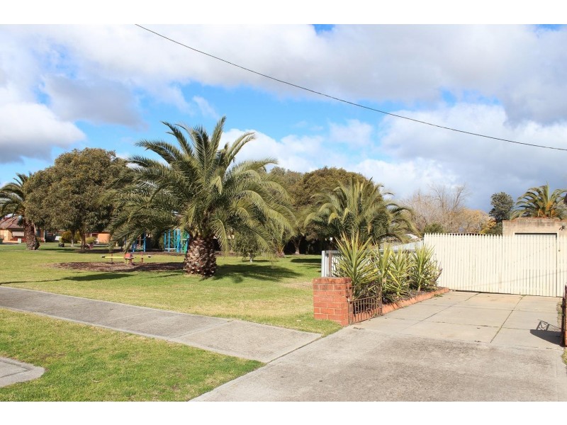 529 Comans Avenue, Lavington NSW 2641