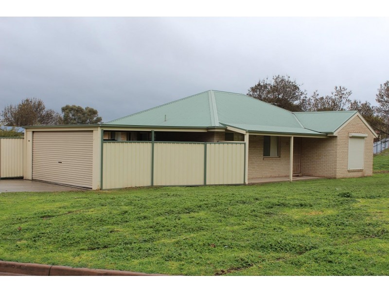 63 Kurrajong Crescent, West Albury NSW 2640