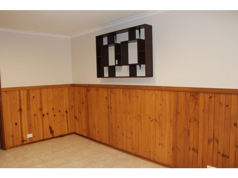 4 Benn Crescent, West Albury NSW 2640
