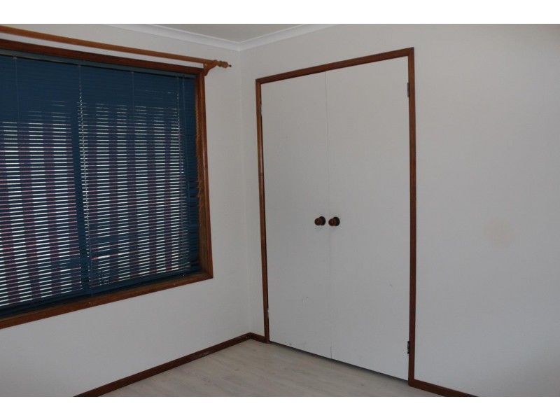 4 Benn Crescent, West Albury NSW 2640