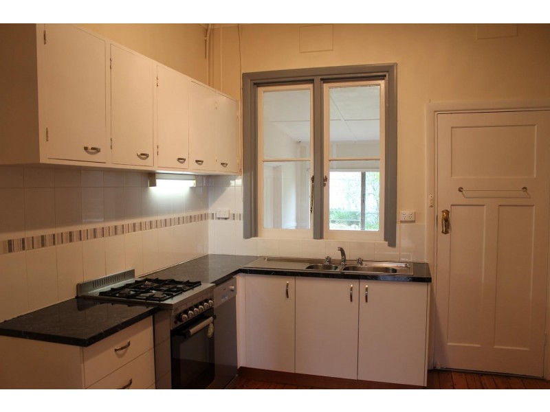 313  Downside Street, East Albury NSW 2640