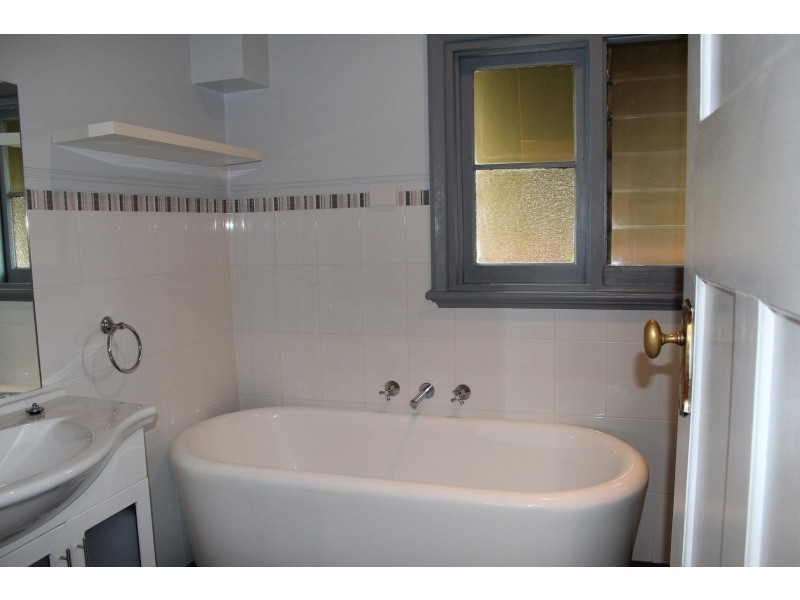 313  Downside Street, East Albury NSW 2640