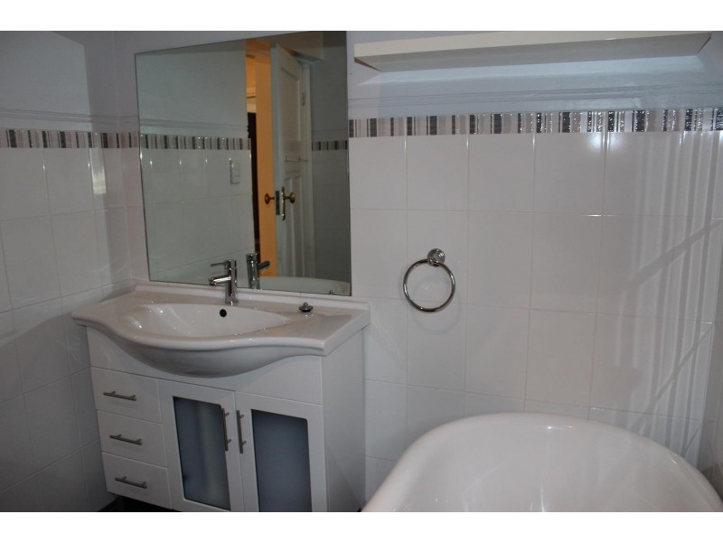 313  Downside Street, East Albury NSW 2640