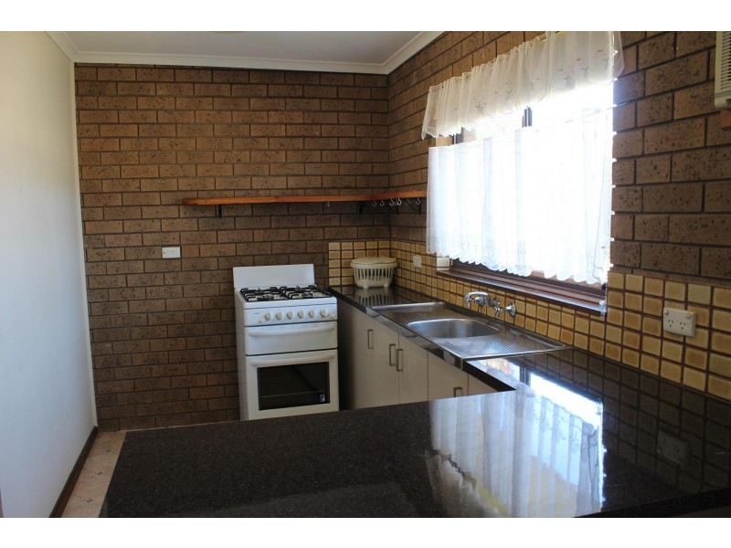 1/572 Mair Street, Lavington NSW 2641