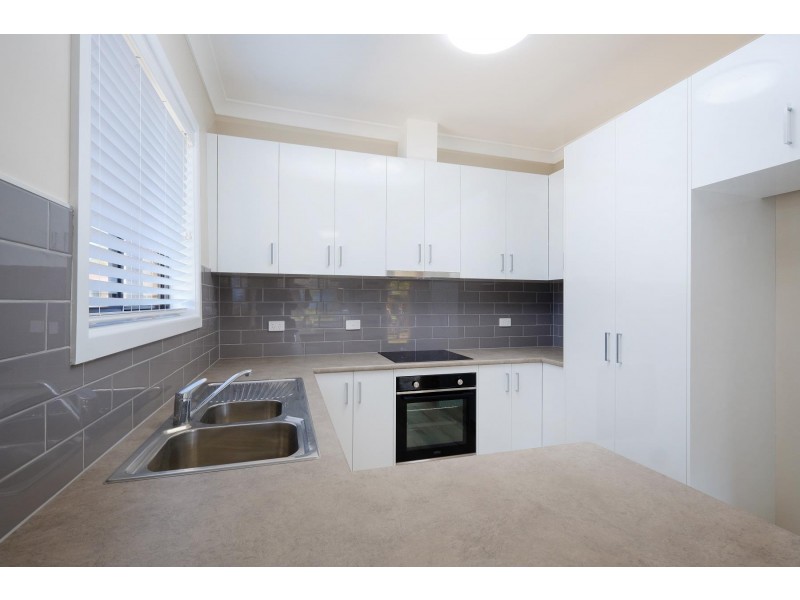 1/399 Dick Road, Lavington NSW 2641