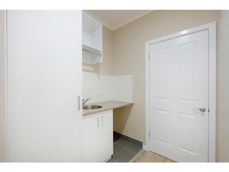 1/399 Dick Road, Lavington NSW 2641