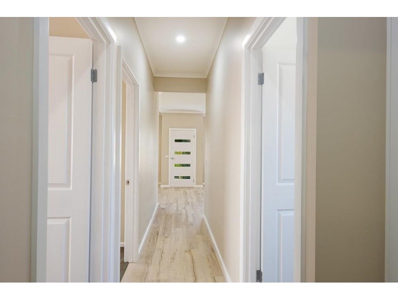 1/399 Dick Road, Lavington NSW 2641