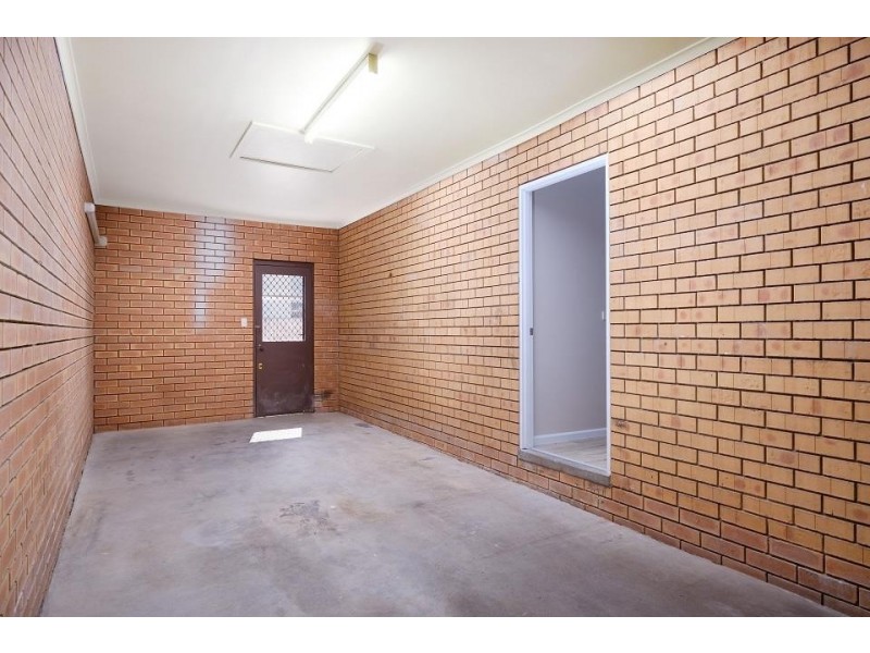 1/399 Dick Road, Lavington NSW 2641