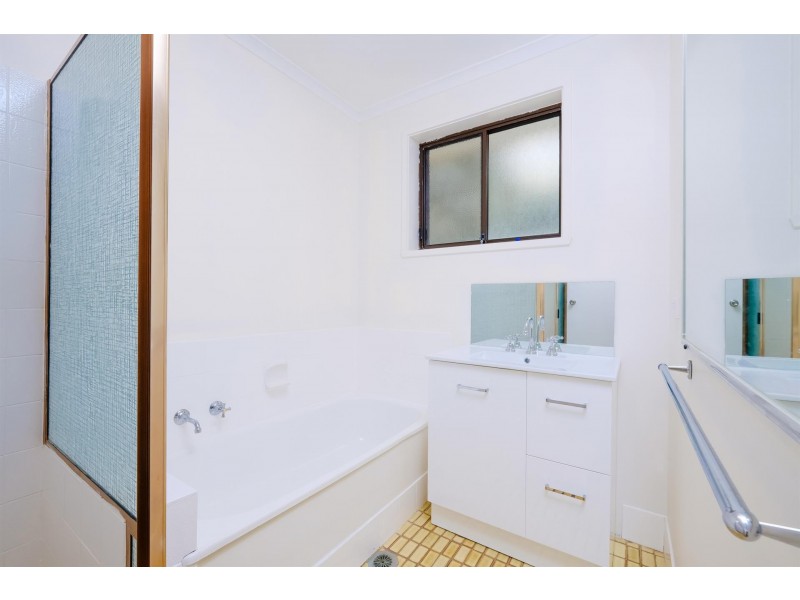 580 Prune Street, Lavington NSW 2641