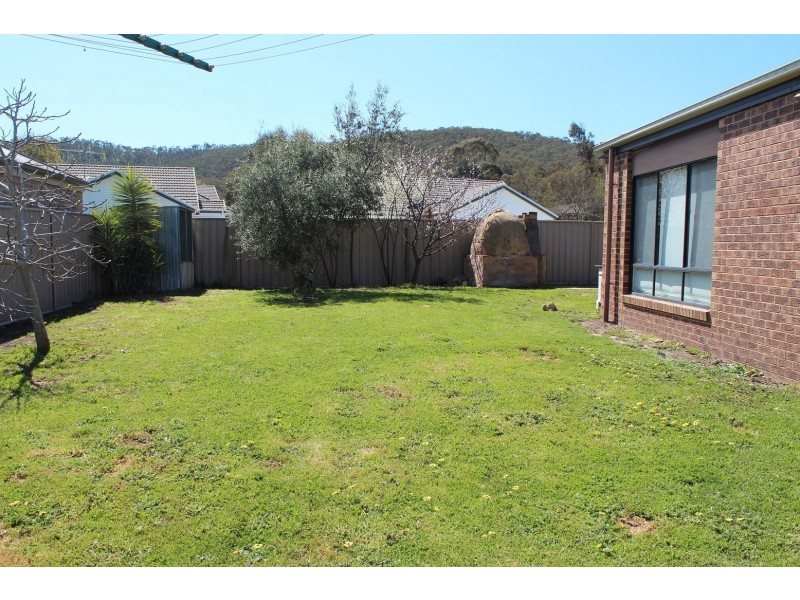 25 Kurrajong Crescent, West Albury NSW 2640