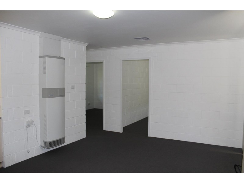 2/196 Plummer Street, South Albury NSW 2640