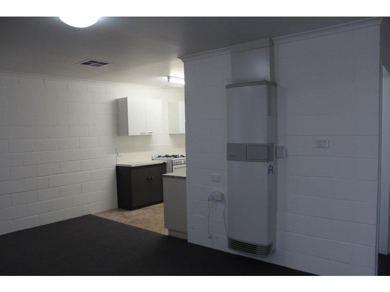 2/196 Plummer Street, South Albury NSW 2640