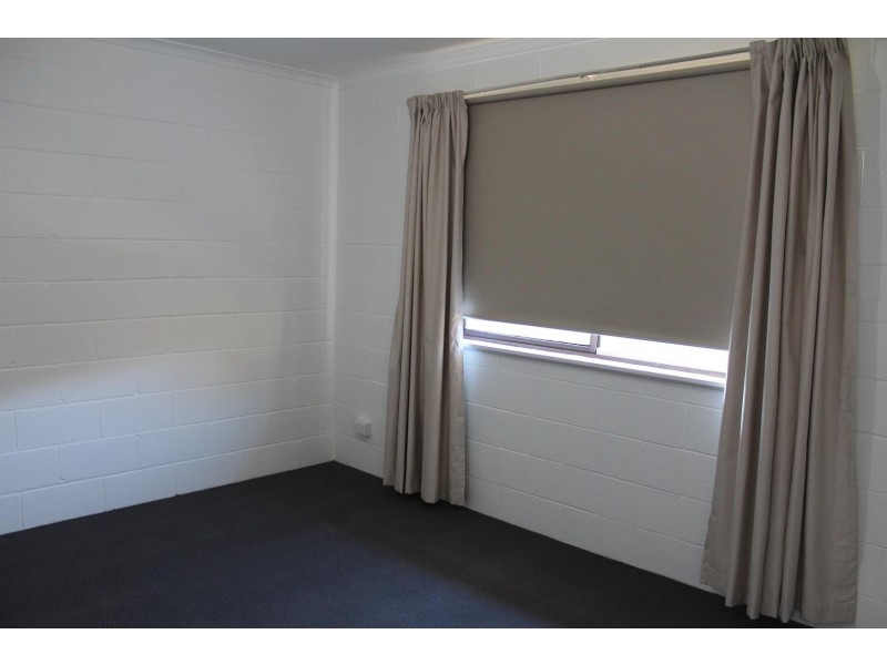 2/196 Plummer Street, South Albury NSW 2640