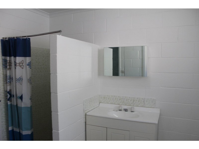 2/196 Plummer Street, South Albury NSW 2640