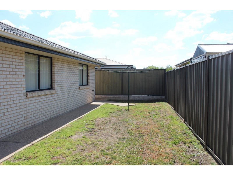 28 Dalbirra Place, Springdale Heights NSW 2641