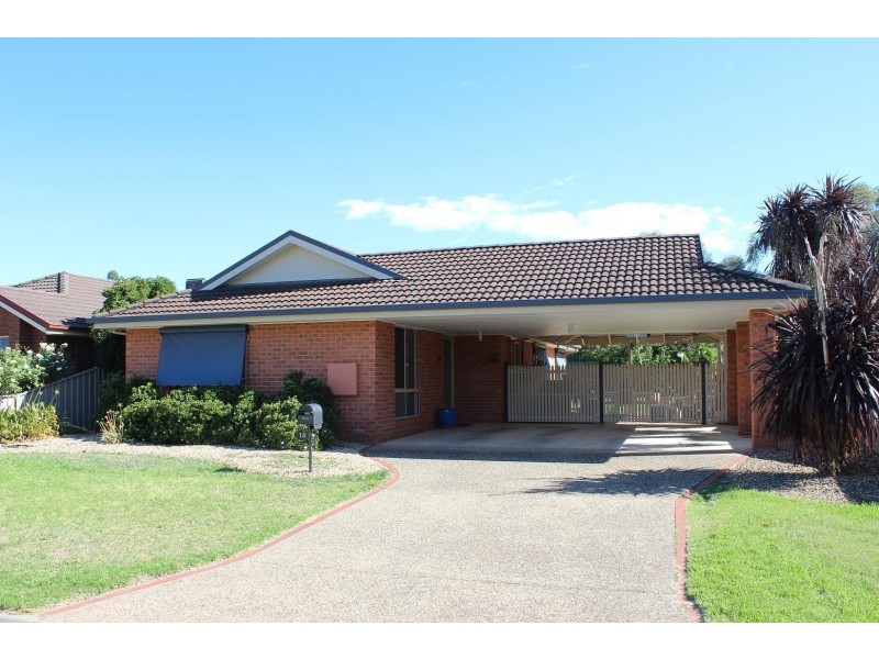 14 Bullara Court, Springdale Heights NSW 2641