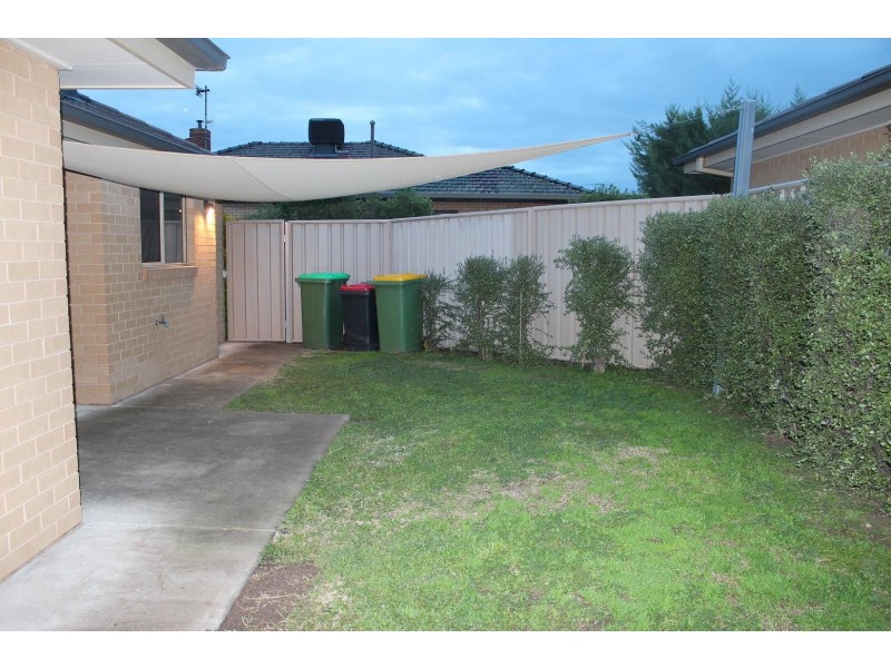 1/566 Buchhorn Street, Lavington NSW 2641