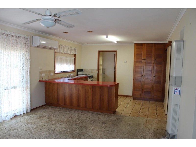 4/379 Parnall Street, Lavington NSW 2641