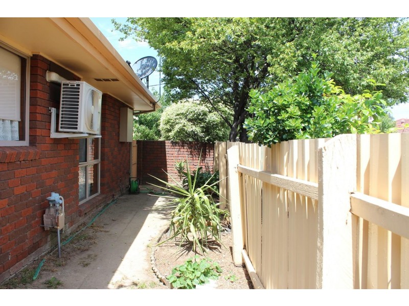 4/379 Parnall Street, Lavington NSW 2641