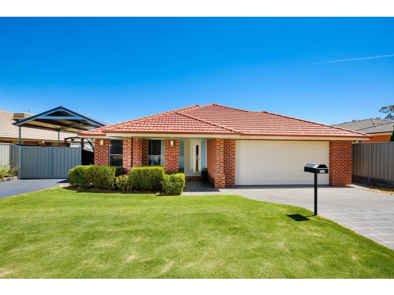 54 Honeyeater Circuit, Thurgoona NSW 2640