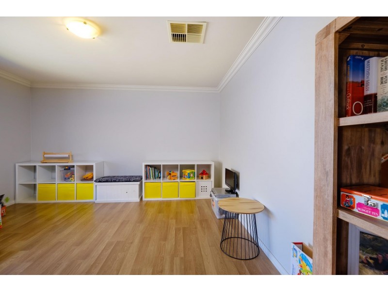 54 Honeyeater Circuit, Thurgoona NSW 2640