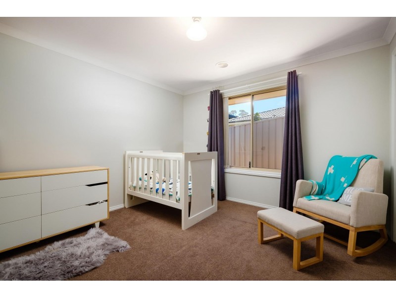 54 Honeyeater Circuit, Thurgoona NSW 2640