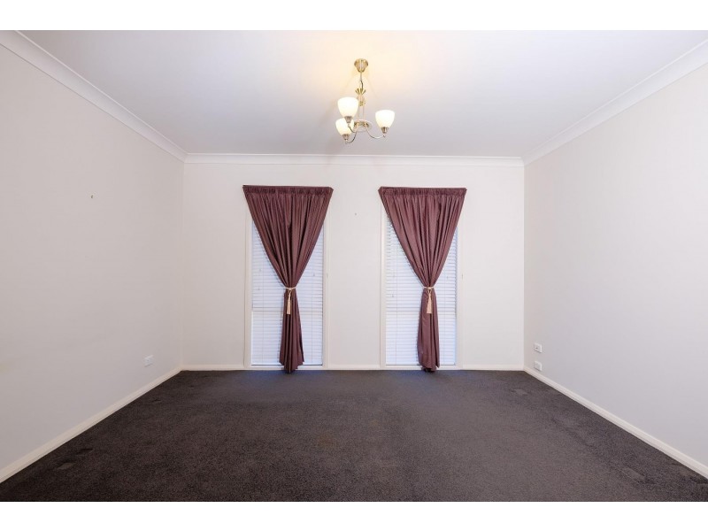 17 Treecreeper Street, Thurgoona NSW 2640