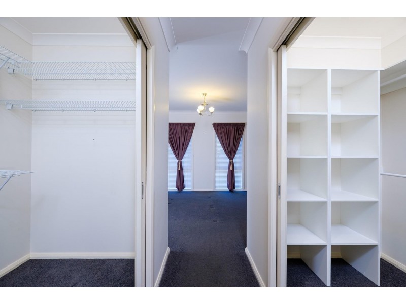 17 Treecreeper Street, Thurgoona NSW 2640