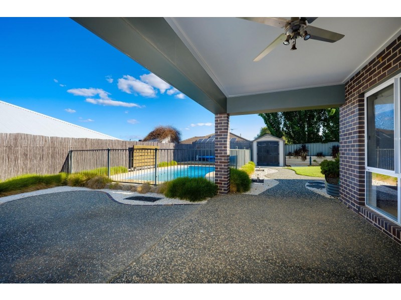 17 Treecreeper Street, Thurgoona NSW 2640
