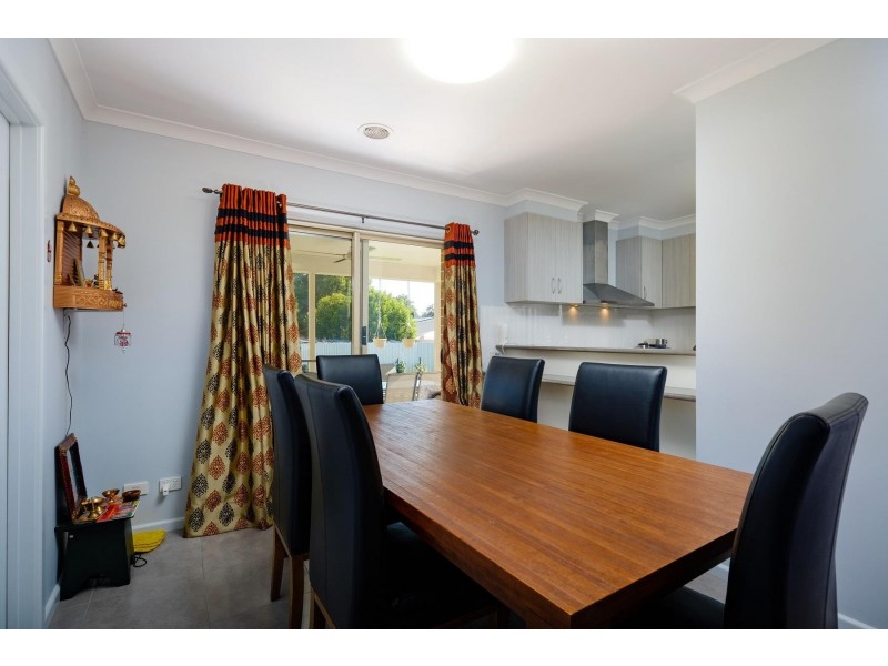 7 Cobby Court, Lavington NSW 2641